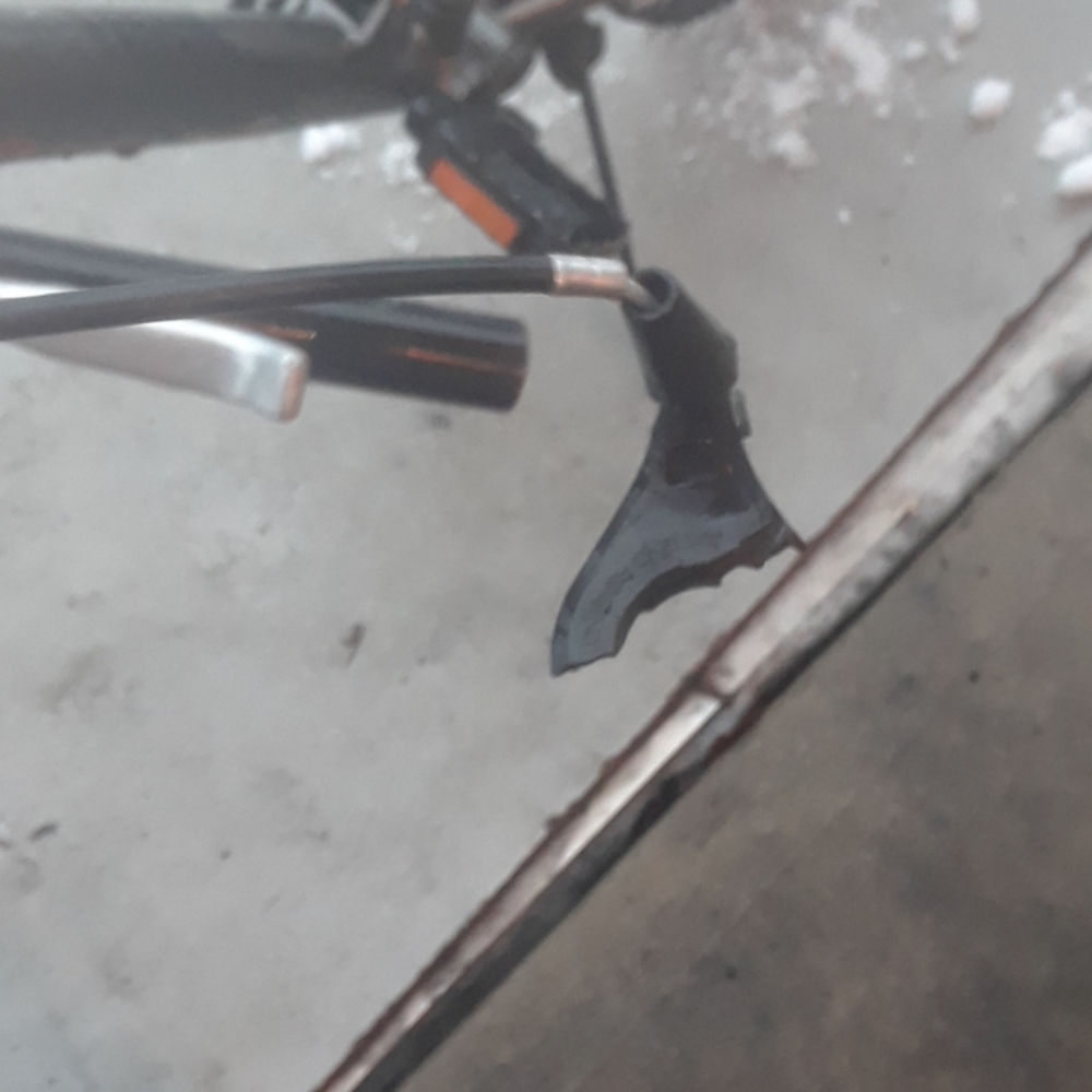 A bike - Picture 4 of 4